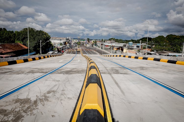 Viaduto do Manoa é liberado pelo prefeito David Almeida