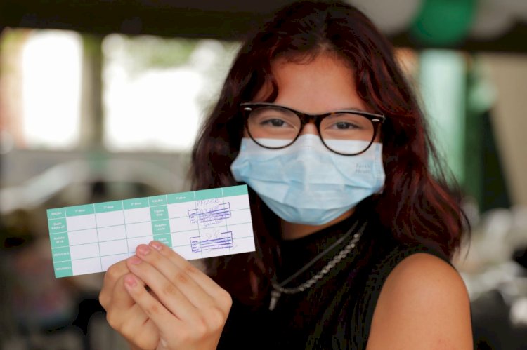 Quase 7 mil adolescentes foram vacinados no posto do Sambódromo neste sábado (14/08)