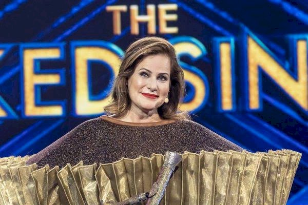 Renata Ceribelli é a 2ª eliminada do 'The Masked Singer Brasil'