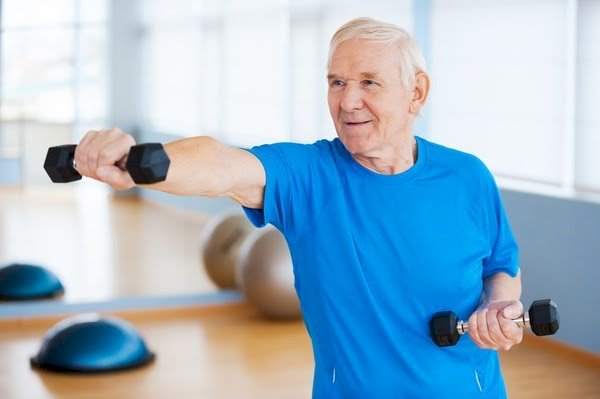 Musculação na terceira idade: benefícios, cuidados e exercícios