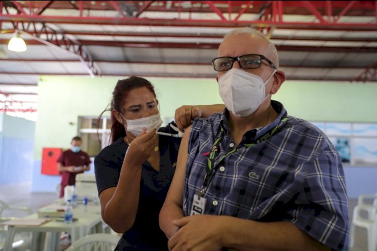 Vacina Amazonas: 21ª edição do mutirão aplica 30 mil doses em dois dias