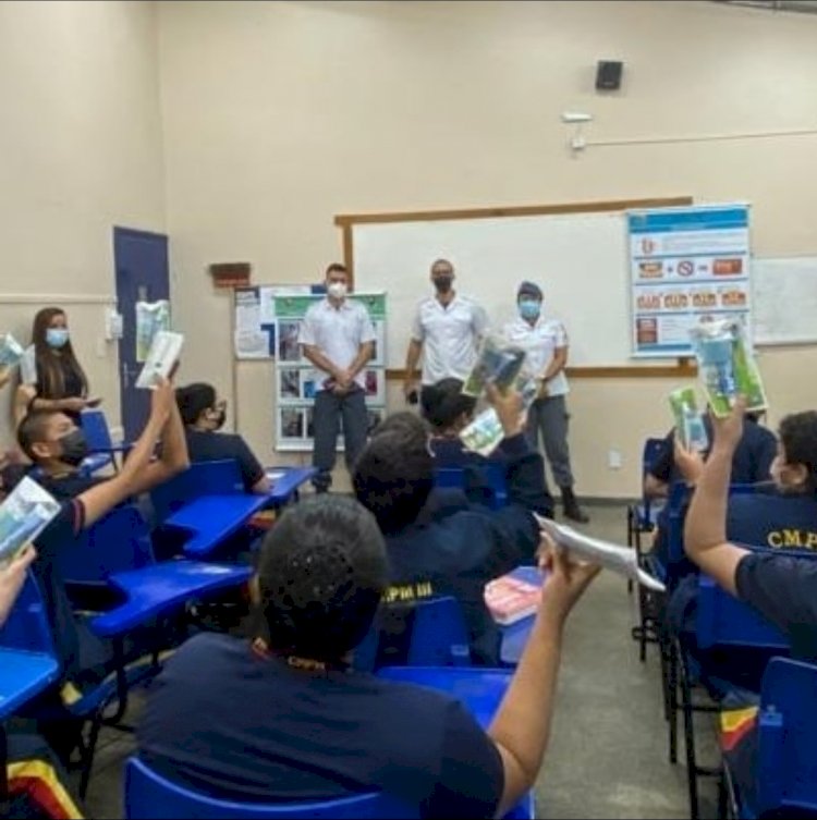 Centro Odontológico da Polícia Militar do Amazonas atrai atenção de alunos em Palestra voltada para saúde bucal