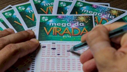 Mega da Virada: 2 apostas levarão R$ 189 milhões cada; veja os números