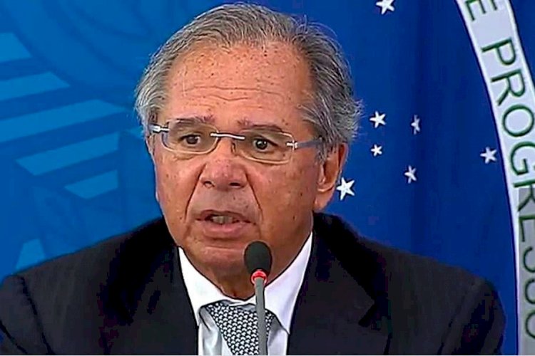 “Tem mais iPhones do que população no Brasil”, afirma Paulo Guedes