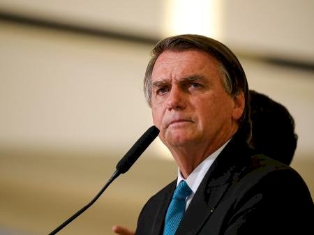 Bolsonaro é levado para hospital após sentir 'desconforto'