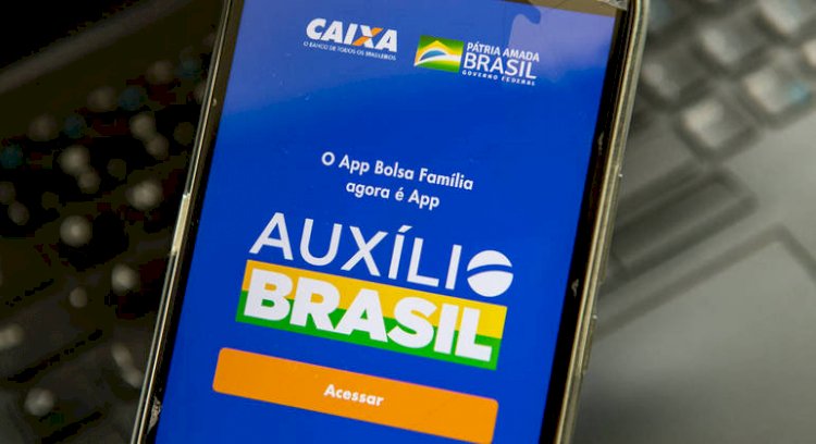 Câmara aprova MP e torna permanente Auxílio Brasil de R$400