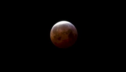 Maio terá primeiro eclipse lunar total do ano e chuva de meteoros