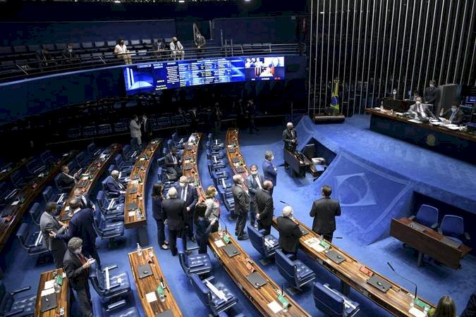 Senado aprova idade máxima de 70 anos para nomeação de juízes e ministros