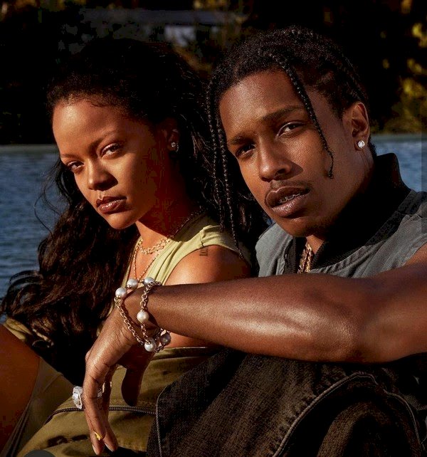 Baby Fenty nasceu! Rihanna à luz filho com A$AP Rocky.