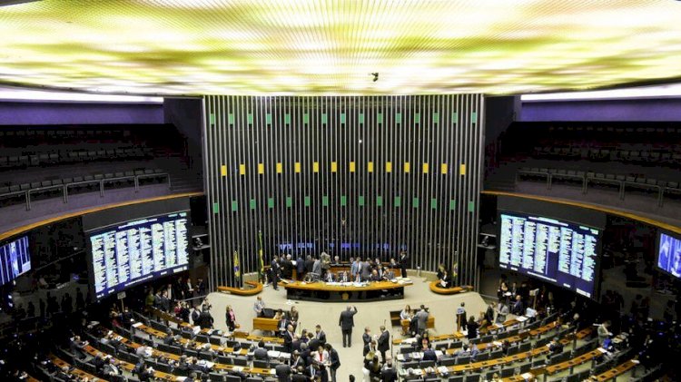 Congresso aprova LDO 2023 que prevê salário-mínimo de R$ 1.294