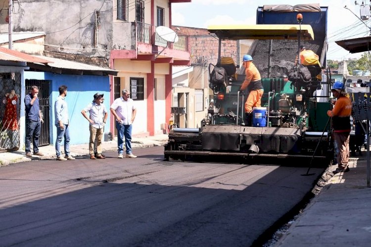 Obras do ‘Asfalta Manaus’ avançam nas zonas Leste e Sul da cidade