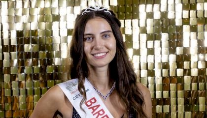 Finalista do Miss Inglaterra se torna a 1ª na história a competir sem maquiagem