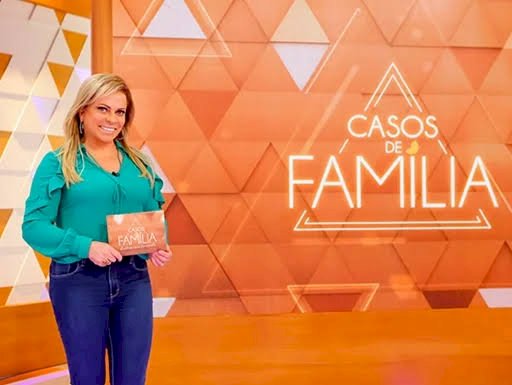 Após 18 anos, SBT cancela “Casos de Família” e tira programa do ar