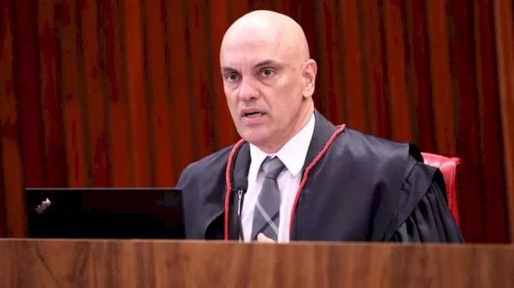 Moraes rejeita ação golpista do PL, dá multa de R$ 22,9 mi e bloqueia fundo