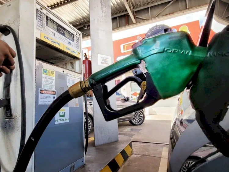 Petrobras reduz preços do diesel e da gasolina