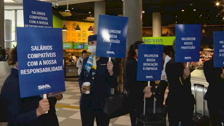 Aeronautas recusam acordo das empresas e greve deve continuar nesta sexta (23)