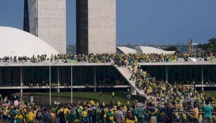 Governo trabalha em proposta para endurecer punições para crimes contra democracia