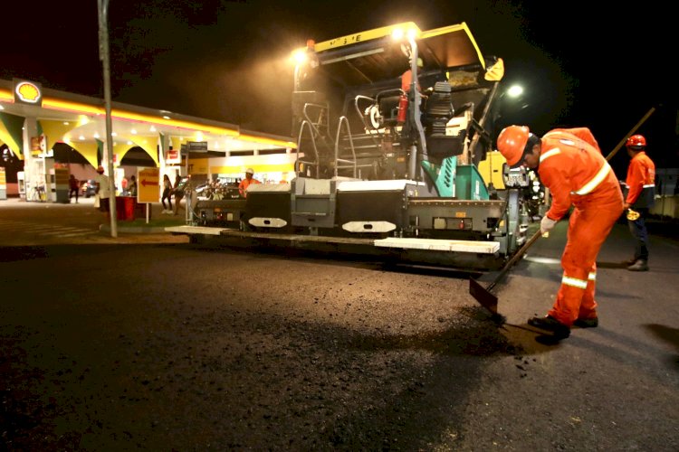 Prefeitura de Manaus finaliza recapeamento de trecho da avenida Djalma Batista na madrugada desta sexta-feira, 24/2