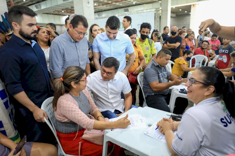 Wilson Lima libera pagamento de indenização para mais 98 famílias das comunidades da Sharp e Manaus 2000