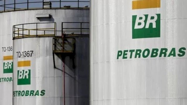 Petrobras reduz preços de gasolina e diesel vendidos a distribuidoras