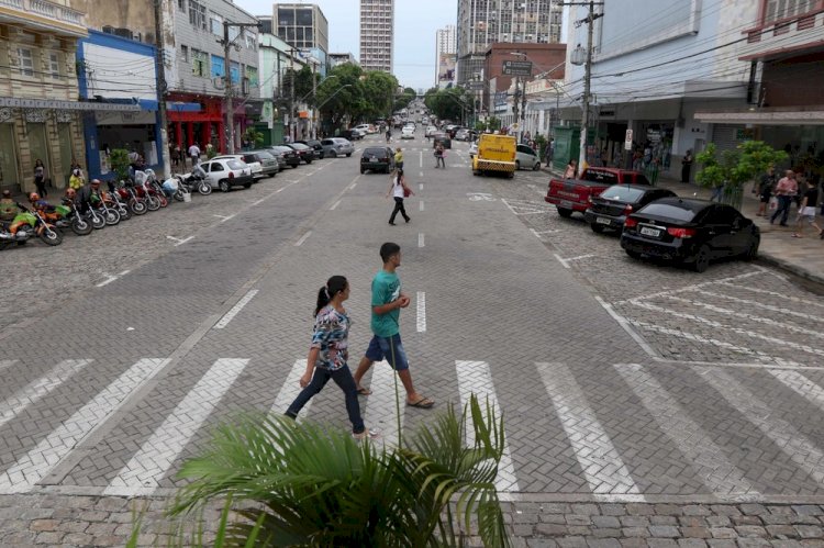 Manaus decreta ponto facultativo na quinta-feira (6)