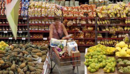 Reforma tributária pode dar fim à cobrança de impostos sobre consumo para cesta alimentos da cesta básica