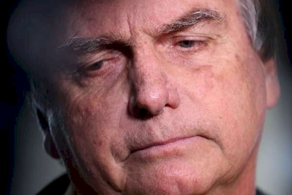 PF intima Bolsonaro a depor no caso dos empresários que discutiram golpe