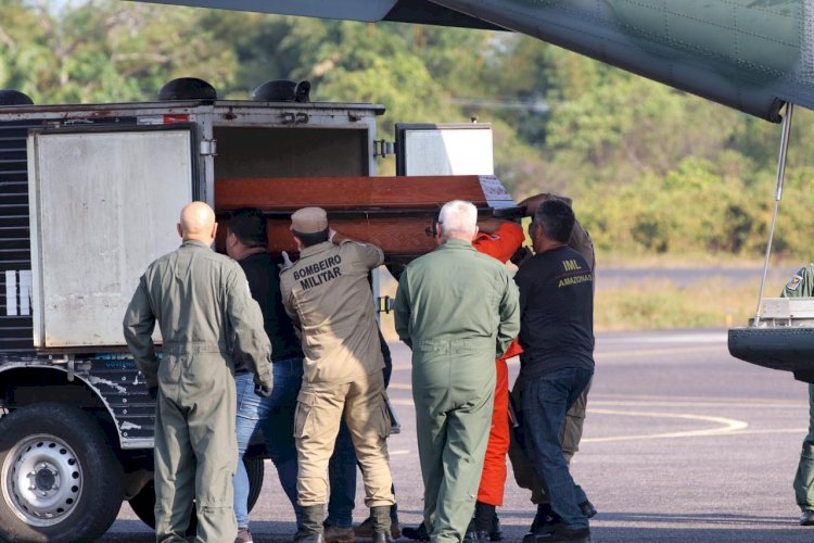 Após força-tarefa, Governo do Amazonas libera corpos de todas as vítimas do acidente aéreo