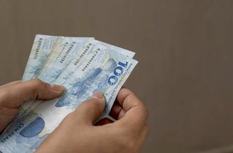 Valor pago no 5º lote de restituição do IR 2023 terá correção de 4,28% pela Selic; veja quem recebe