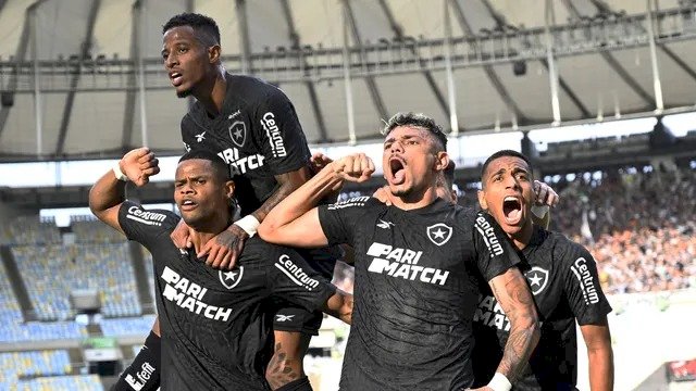 26 ª rodada do campeonato brasileiro série A: Botafogo supera o Fluminense, volta a vencer no Brasileirão e amplia vantagem na liderança