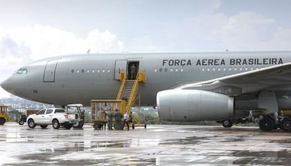 Segundo avião da FAB chega ao Brasil trazendo 214 resgatados de Israel