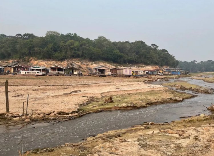 Manaus registra a pior seca da história com nível do Rio Negro em 13,59 metros