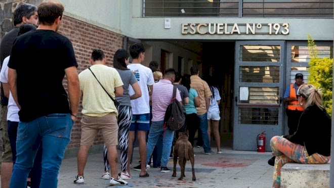 Primeiro turno das eleições na Argentina ocorre neste domingo (22)