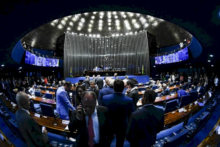 Senado aprova reforma tributária; texto volta à Câmara