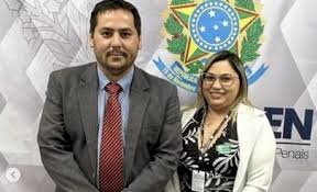 Dino culpa secretário por visita de esposa de líder de facção criminosa ao Ministério da Justiça