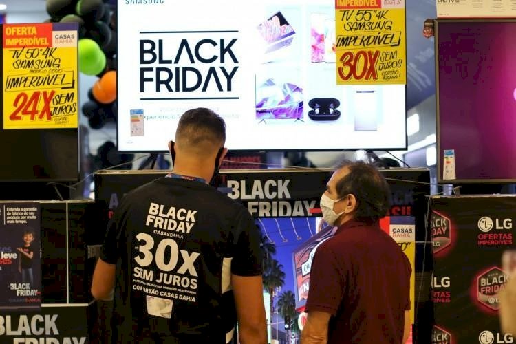 Estabelecimentos de Manaus oferecem descontos na Black Friday 2023; confira opções