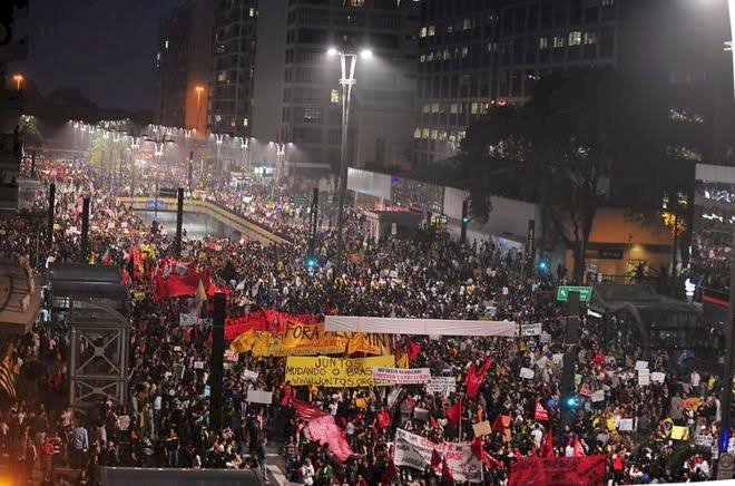 Argentina: Milei enfrenta 3° protesto contra seu governo