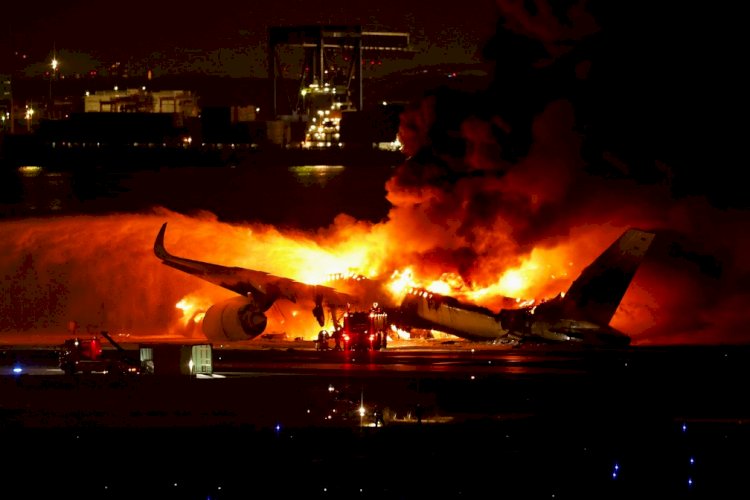 Choque de aviões no Japão: diálogo com torre de controle mostra que aeronave com 379 a bordo recebeu permissão para pousar