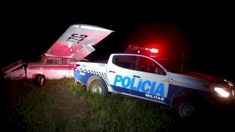 Vídeo: Avião faz pouso de emergência com 420 kg de cocaína e piloto é preso