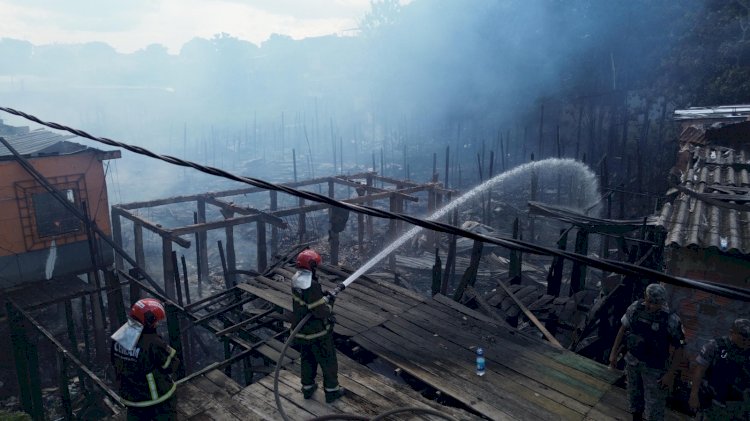 Governo do Amazonas monta operação de ajuda humanitária para atingidos por incêndio no Centro de Manaus