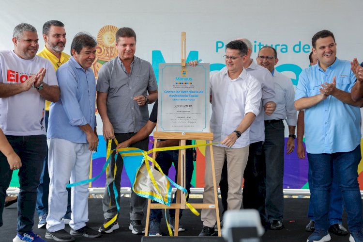 Prefeito entrega Cras totalmente revitalizado aos moradores do bairro Colônia Terra Nova