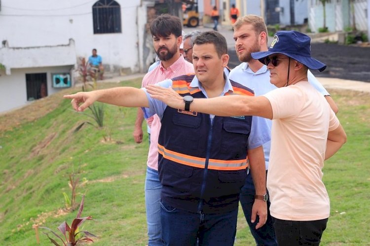 Intervenção na rua Itaberaba será finalizada em uma semana, anuncia prefeito de Manaus