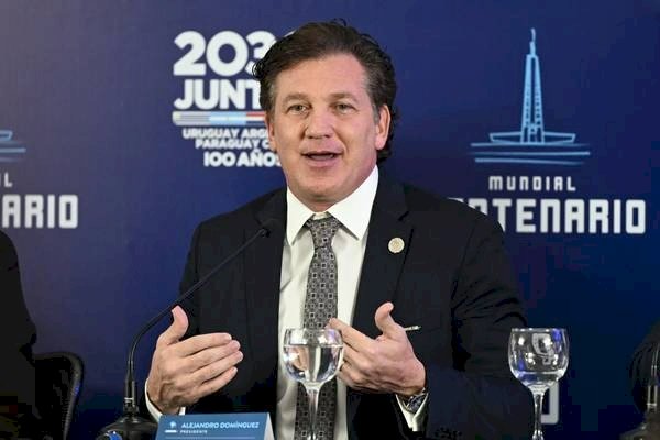 Presidente da Conmebol anuncia aumento em prêmio da Libertadores 2024; veja valor