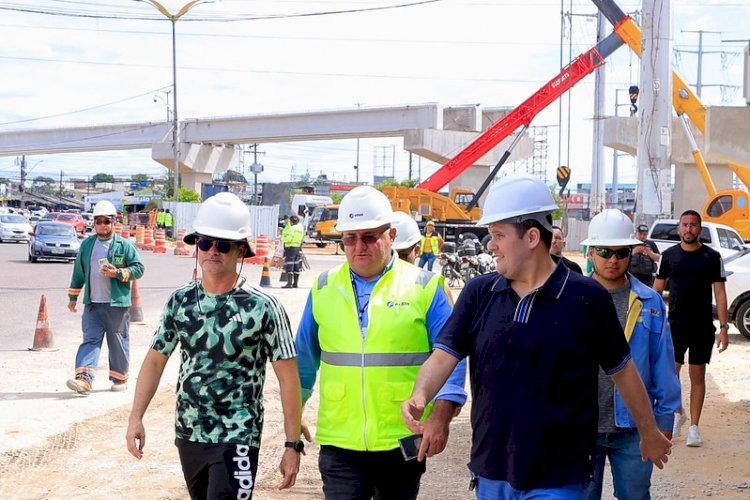 Viaduto Rei Pelé toma forma com 18 vigas implantadas pela Prefeitura de Manaus