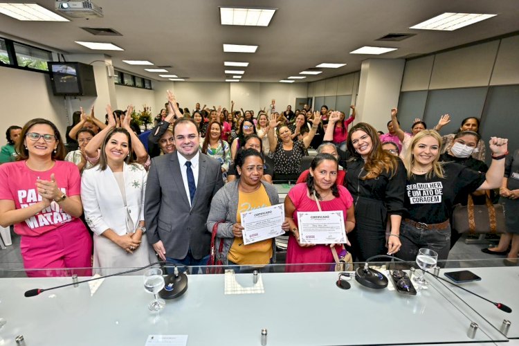 Roberto Cidade destaca importância da Procuradoria da Mulher da Aleam durante certificação do projeto ‘Procuradoras Legais’