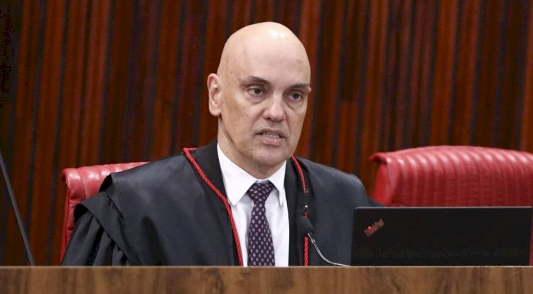 Moraes se despede do TSE e diz que Judiciário não se “acovarda” por populistas e extremistas