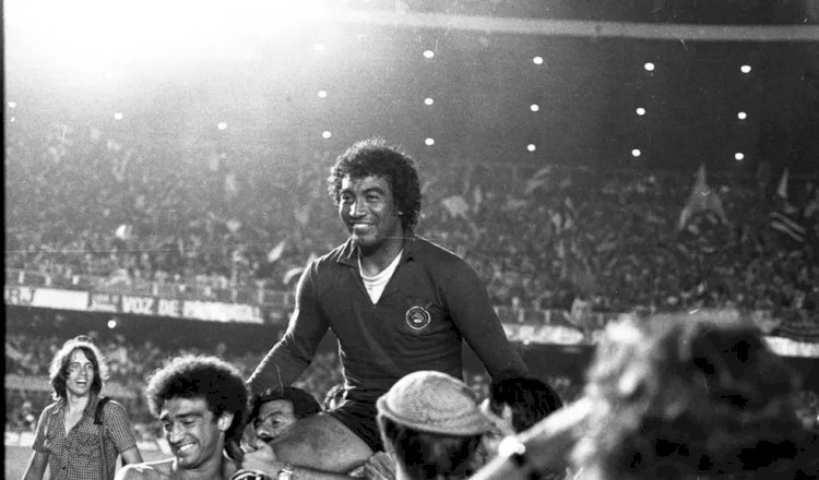 Tobias, goleiro histórico do Corinthians, morre aos 75 anos