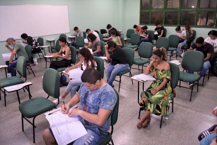 Prazo para solicitar isenção das taxas de inscrição do Vestibular e SIS da UEA termina nesta sexta-feira (02/08)