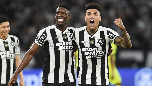 Botafogo vence Palmeiras e abre vantagem nas oitavas da Libertadores