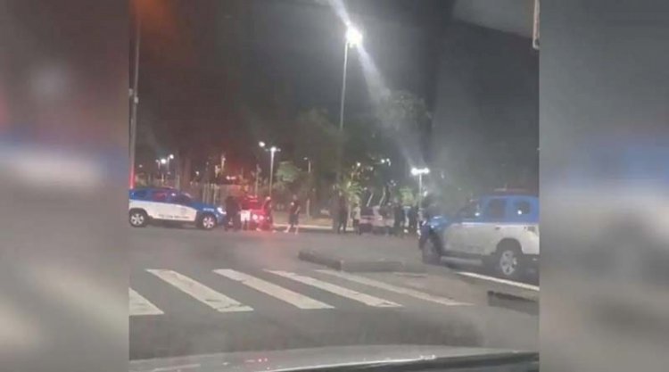 Ataque a tiros deixa quatro mortos em praça no Rio de Janeiro